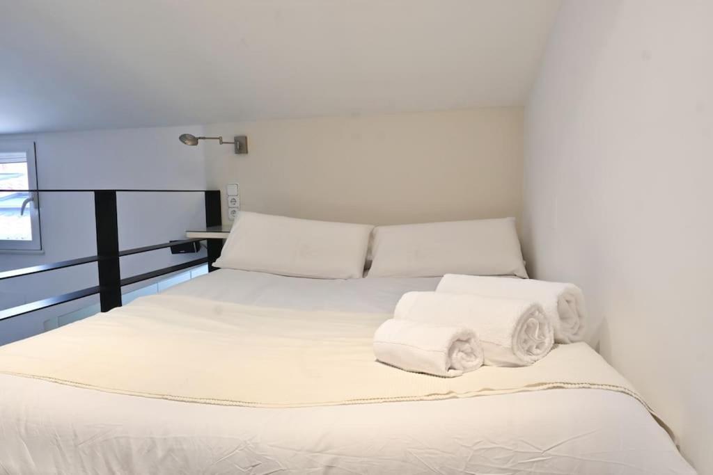 For You Rentals Apartamento Temporal Con Encanto A Pocos Metros Del Sol Myr13 Madrid Luaran gambar