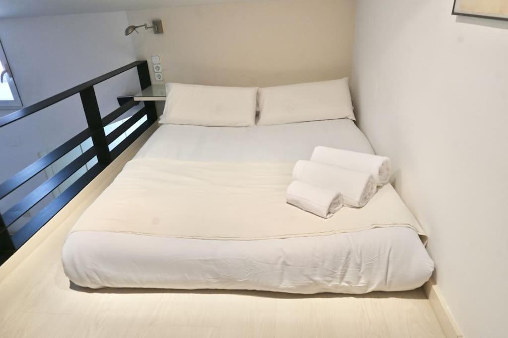 For You Rentals Apartamento Temporal Con Encanto A Pocos Metros Del Sol Myr13 Madrid Luaran gambar