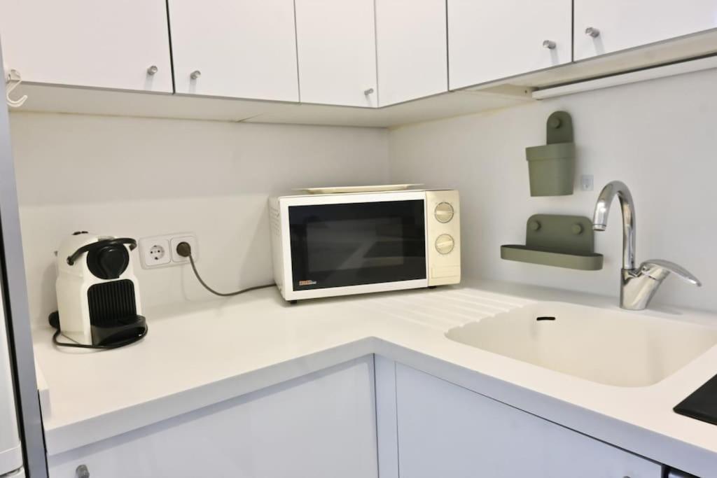 For You Rentals Apartamento Temporal Con Encanto A Pocos Metros Del Sol Myr13 Madrid Luaran gambar